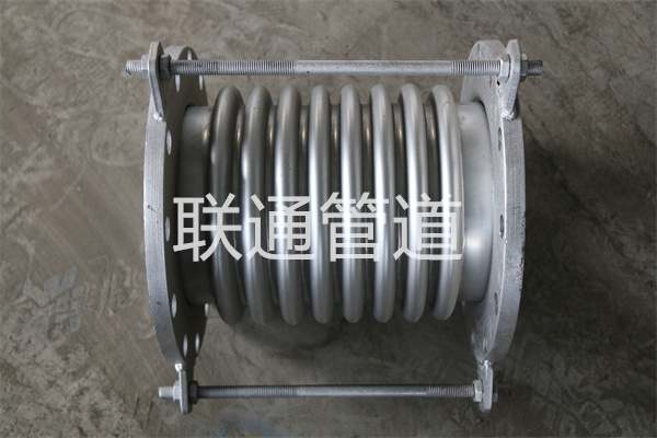 暖气管补偿器类型