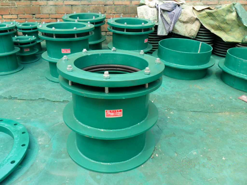 柔性防水套管用于穿越人防区的位置